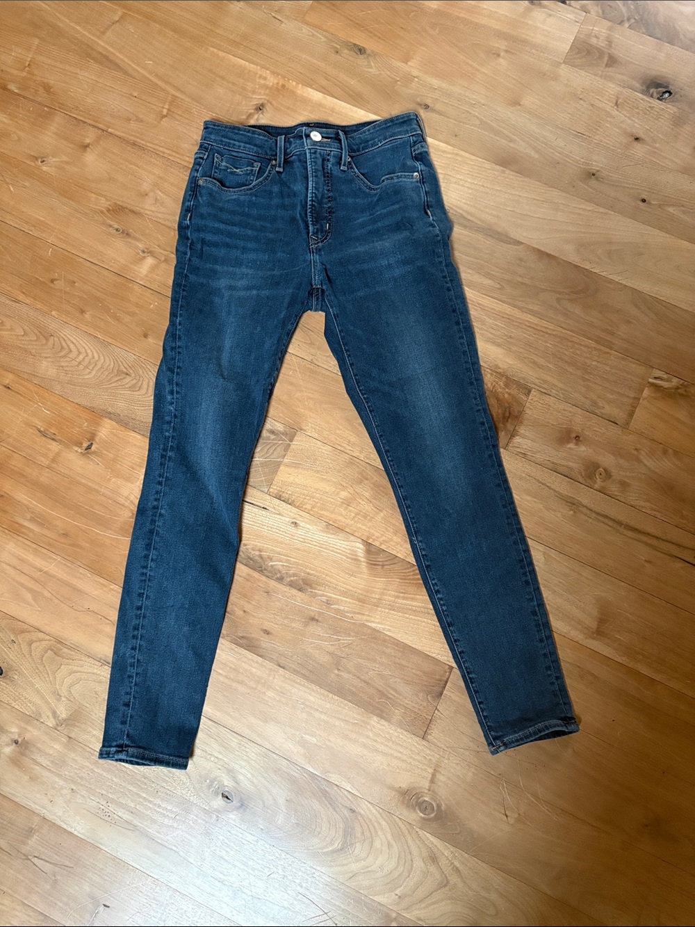 Like New Revtown High-Rise Skinny Jeans